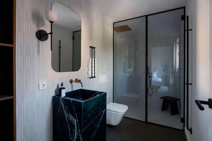 Image No.11-4 Bed Property for sale