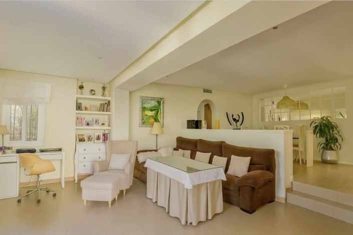 Image No.2-3 Bed Chalet for sale