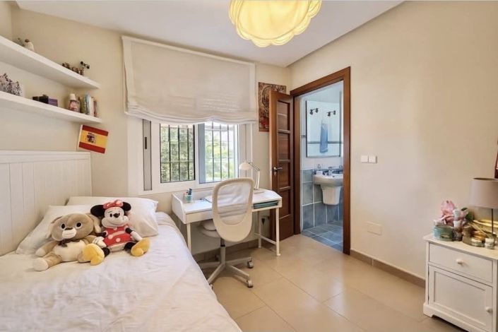 Image No.3-3 Bed Chalet for sale