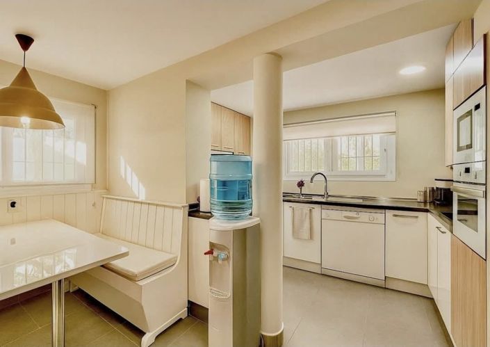 Image No.4-3 Bed Chalet for sale