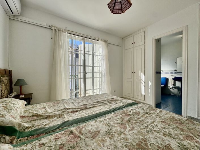 Image No.17-5 Bed Property for sale