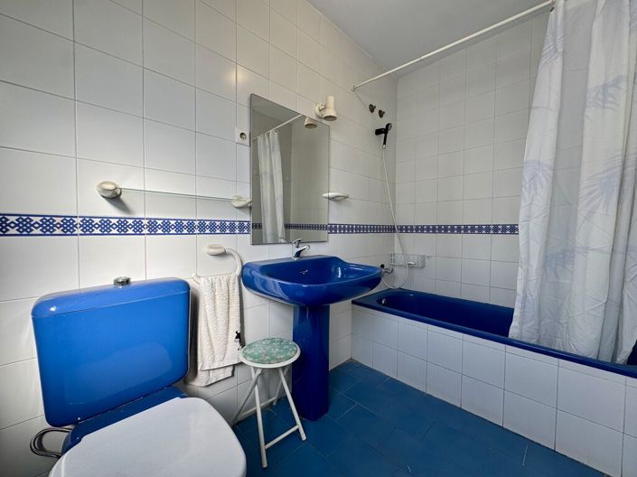 Image No.18-5 Bed Property for sale