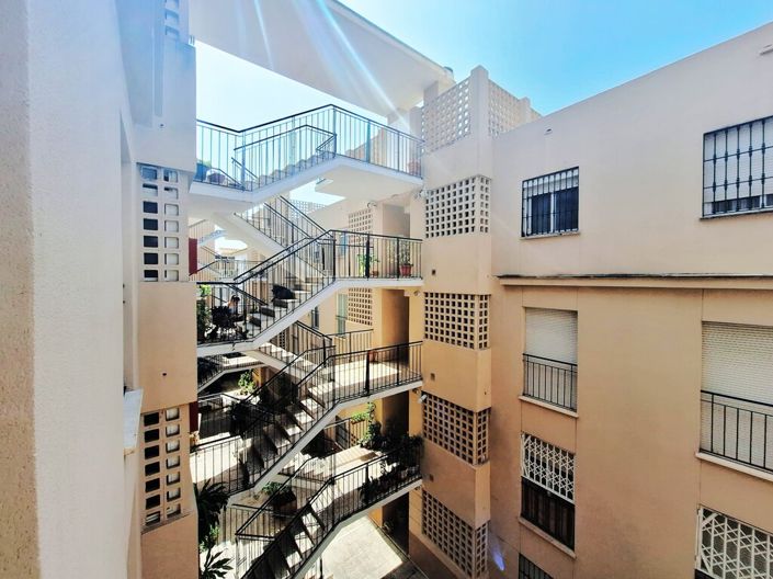 Image No.18-3 Bed Apartment for sale