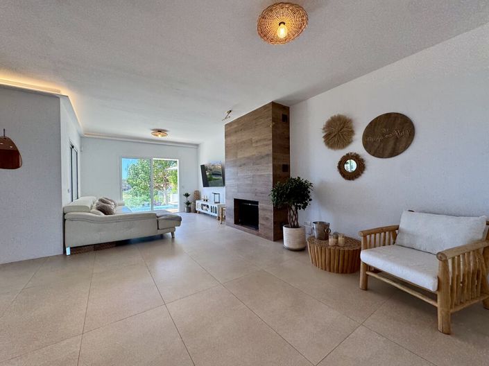 Image No.22-3 Bed Villa for sale