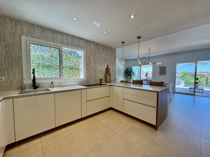 Image No.30-3 Bed Villa for sale