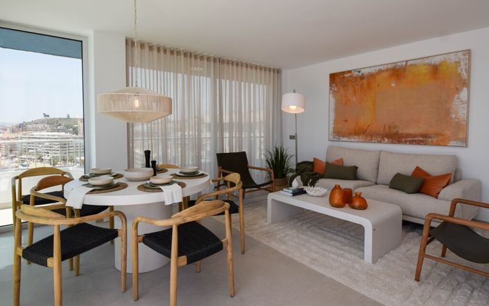 Image No.10-3 Bed Property for sale