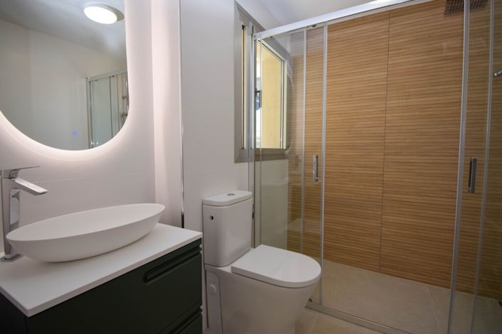 Image No.16-3 Bed Property for sale