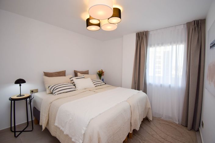 Image No.20-3 Bed Property for sale