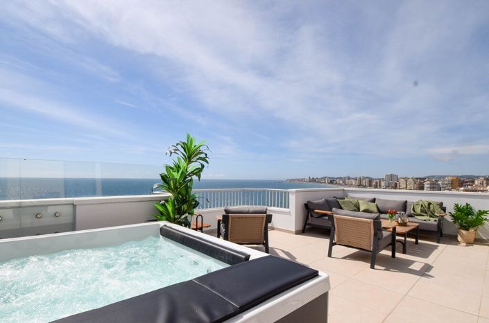 Image No.27-3 Bed Property for sale