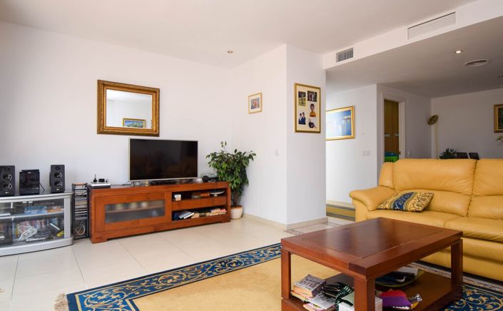 Image No.19-2 Bed Property for sale