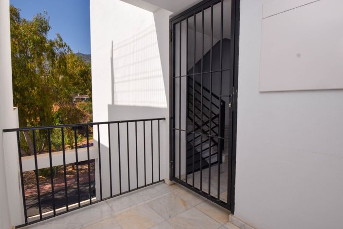 Image No.23-2 Bed Property for sale