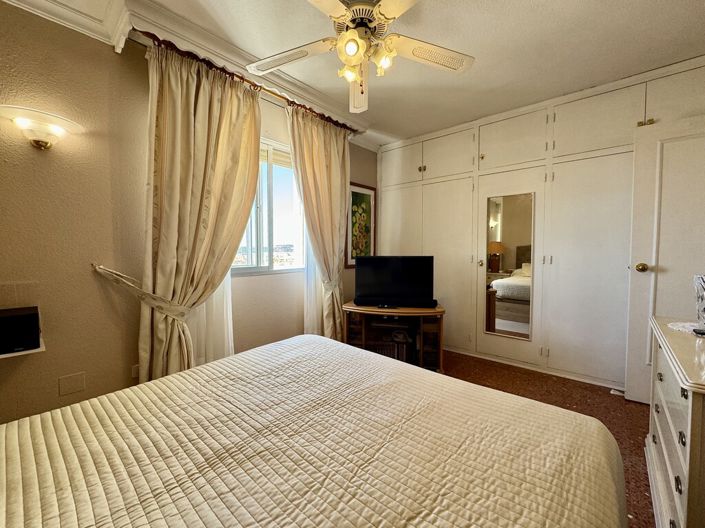 Image No.15-4 Bed Apartment for sale