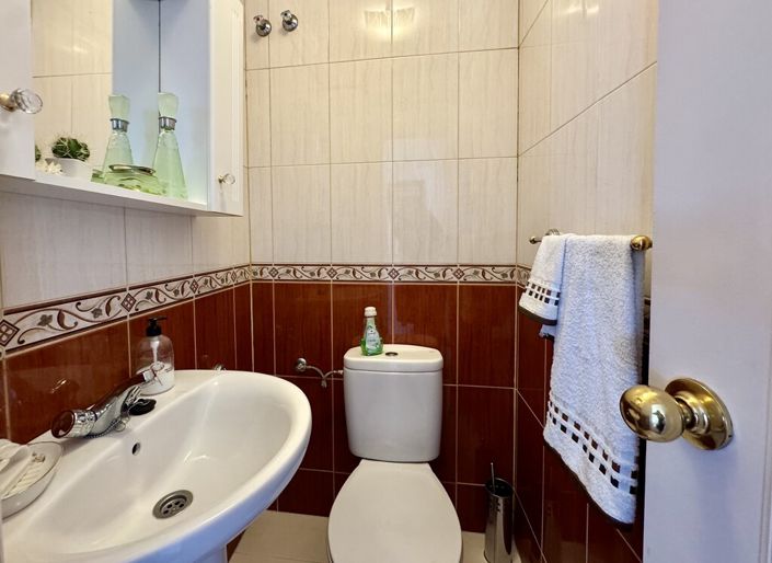 Image No.19-4 Bed Apartment for sale