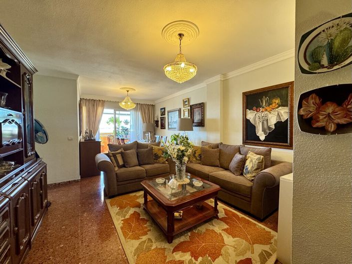Image No.2-4 Bed Apartment for sale