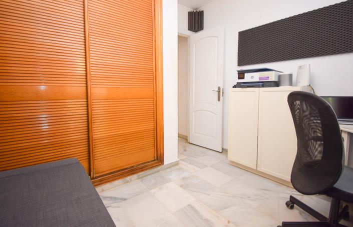 Image No.24-4 Bed Property for sale
