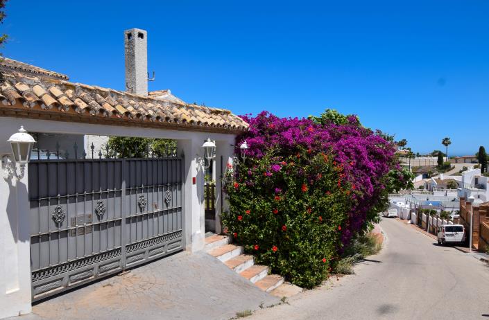 Image No.34-4 Bed Property for sale