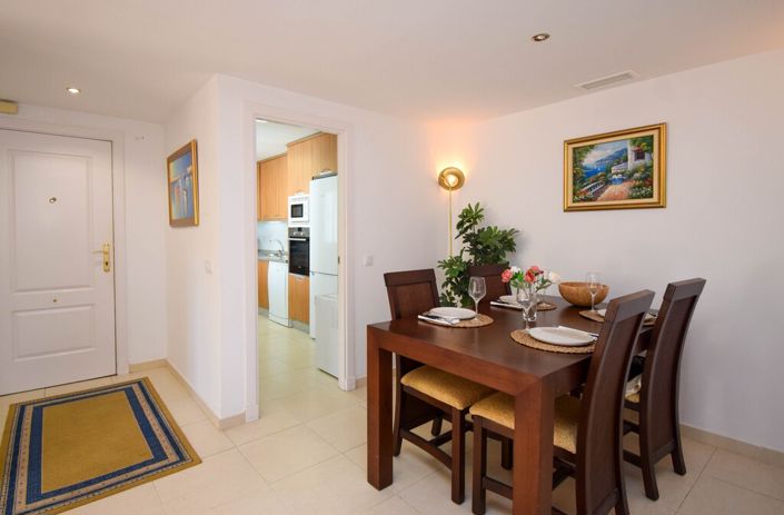 Image No.9-2 Bed Property for sale