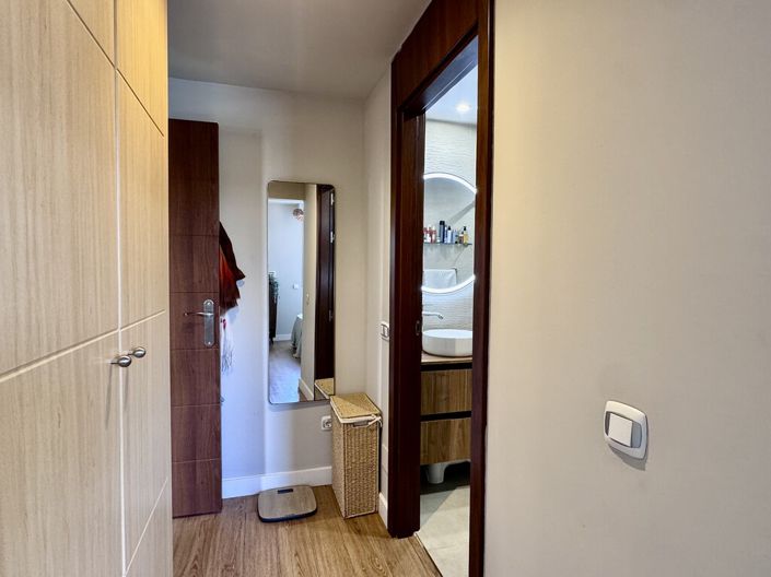 Image No.24-2 Bed Apartment for sale