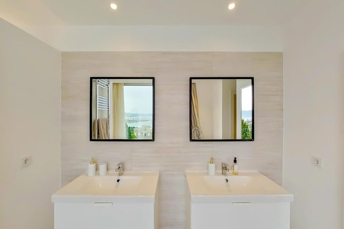 Image No.17-6 Bed Villa for sale