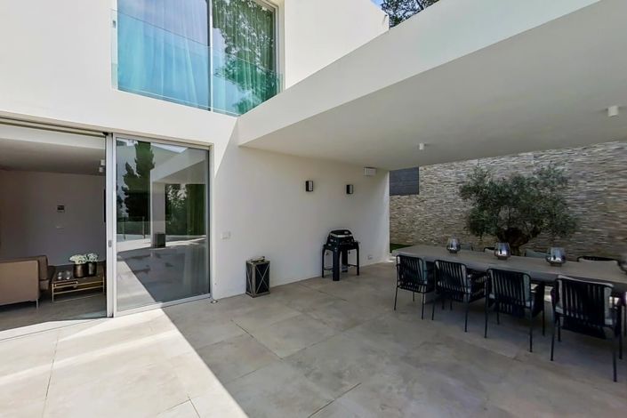 Image No.7-6 Bed Villa for sale