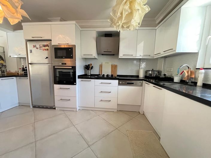 Image No.12-3 Bed Villa for sale