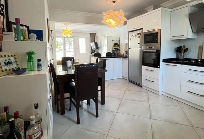 Image No.9-3 Bed Villa for sale