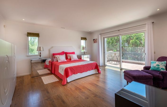 Image No.19-4 Bed Villa for sale