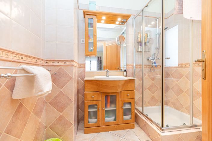 Image No.7-3 Bed Apartment for sale