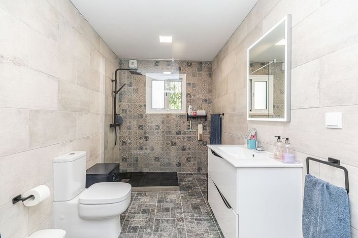 Image No.19-3 Bed Villa for sale