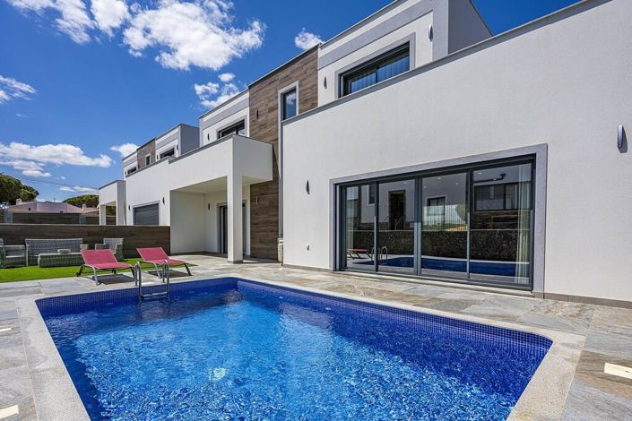 Image No.2-3 Bed Villa for sale