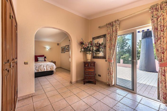 Image No.18-5 Bed Villa for sale