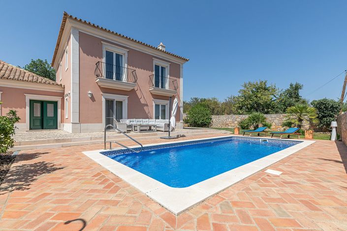 Image No.1-3 Bed Villa for sale