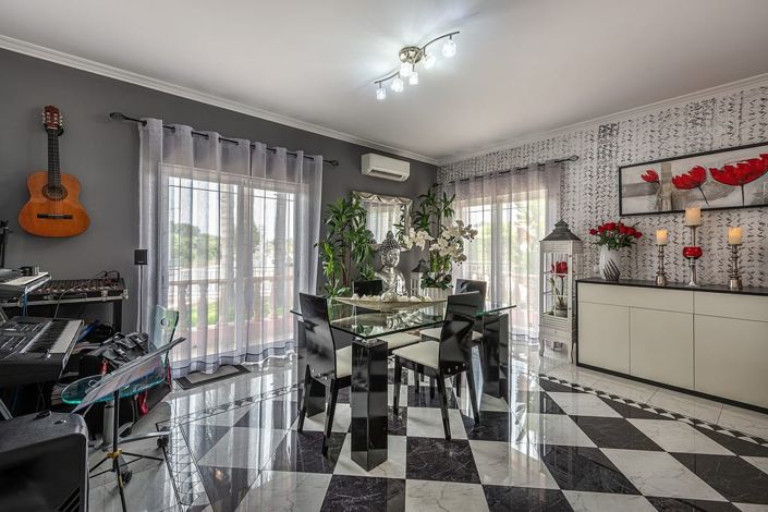 Image No.16-3 Bed Villa for sale