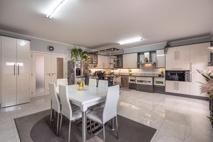 Image No.9-3 Bed Villa for sale