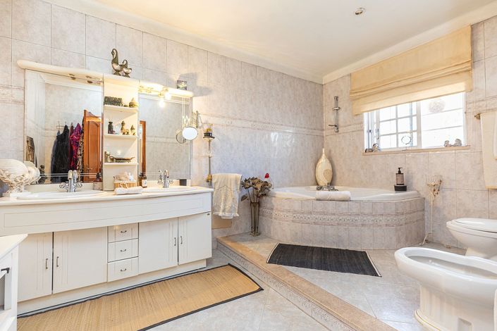 Image No.19-4 Bed Villa for sale