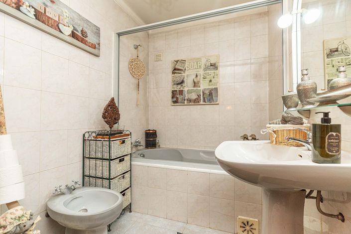 Image No.24-4 Bed Villa for sale