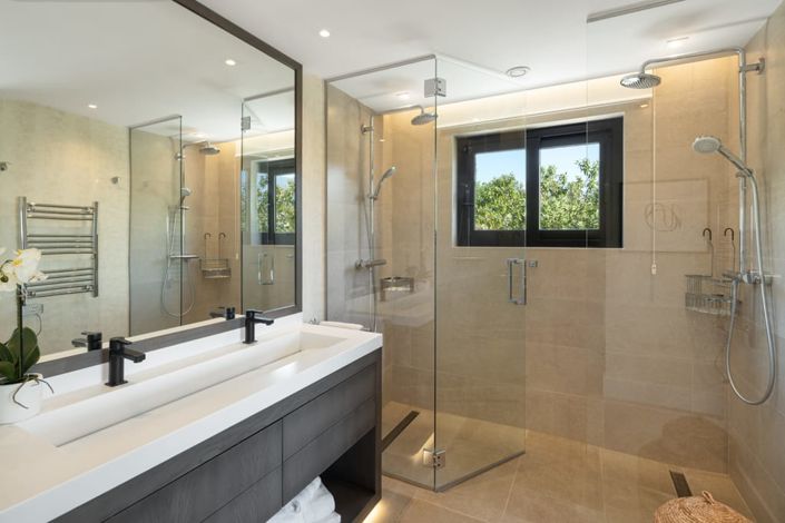 Image No.15-5 Bed Villa for sale