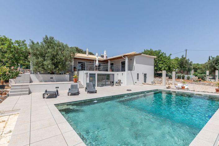 Image No.1-4 Bed Villa for sale