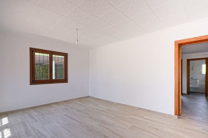 Image No.12-Villa de 4 chambres à vendre à Alicante