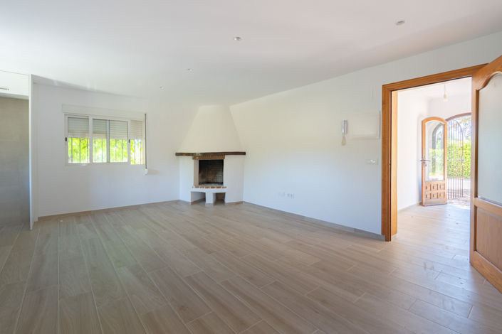 Image No.9-4 Bed Villa for sale