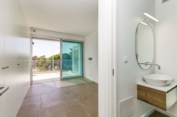 Image No.23-4 Bed Villa for sale