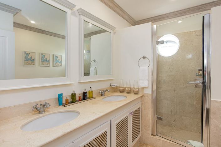 Image No.19-3 Bed Villa for sale