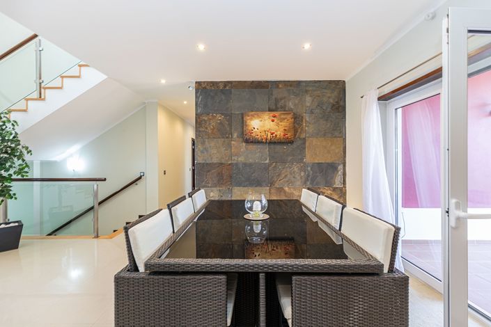 Image No.11-5 Bed Villa for sale