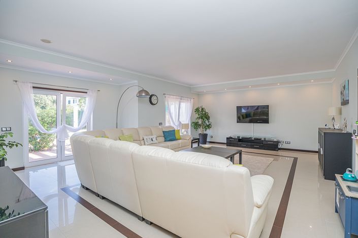 Image No.13-5 Bed Villa for sale