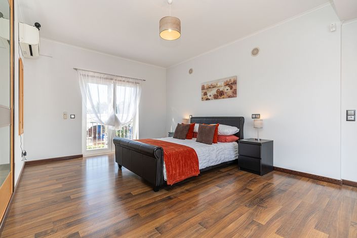 Image No.17-5 Bed Villa for sale