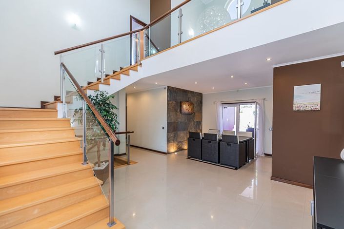 Image No.9-5 Bed Villa for sale