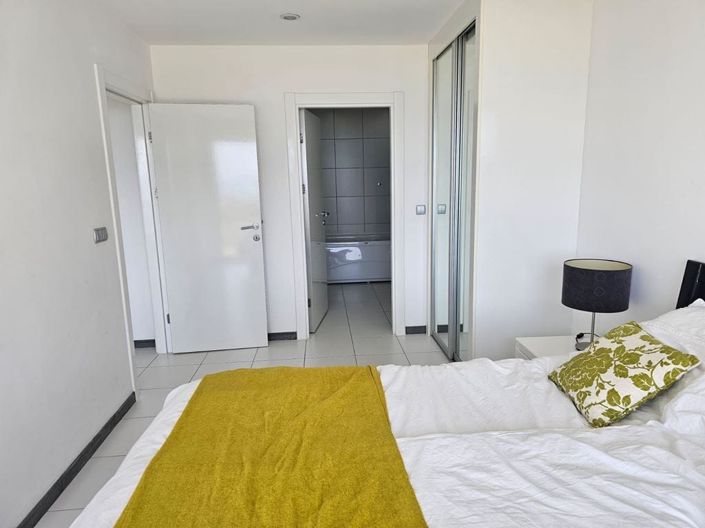 Image No.19-2 Bed Apartment for sale