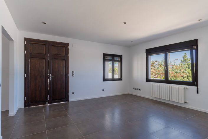 Image No.11-3 Bed Villa for sale