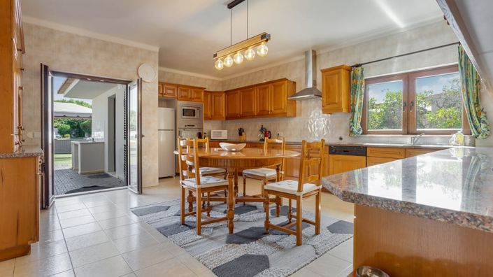 Image No.17-Villa de 5 chambres à vendre à Quarteira