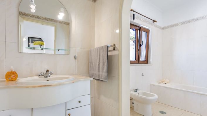 Image No.20-Villa de 5 chambres à vendre à Quarteira